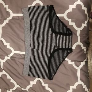 Lady's panty with lace